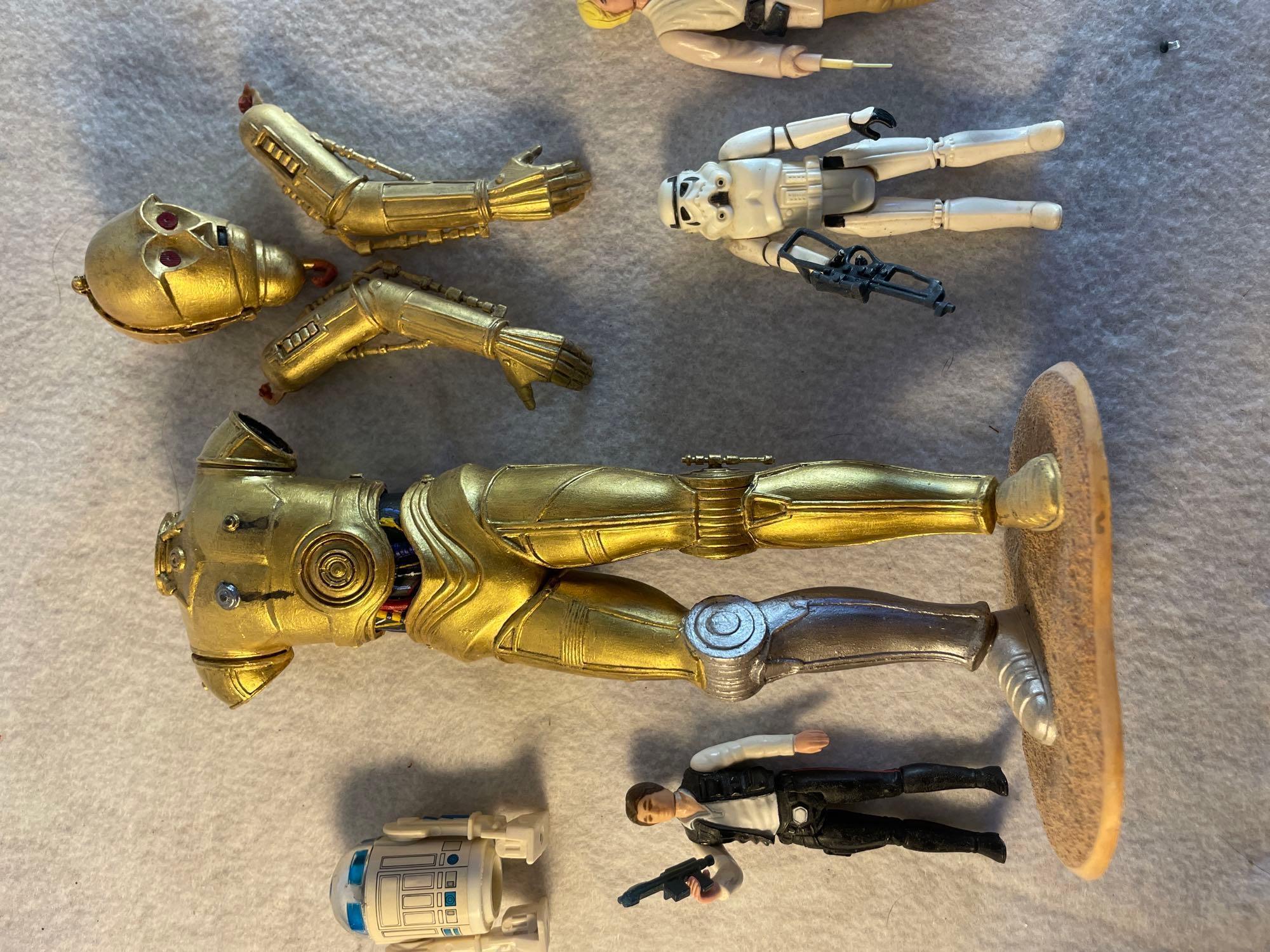 Star Wars Model C-3PO and R2-D2 with Original Action Figures