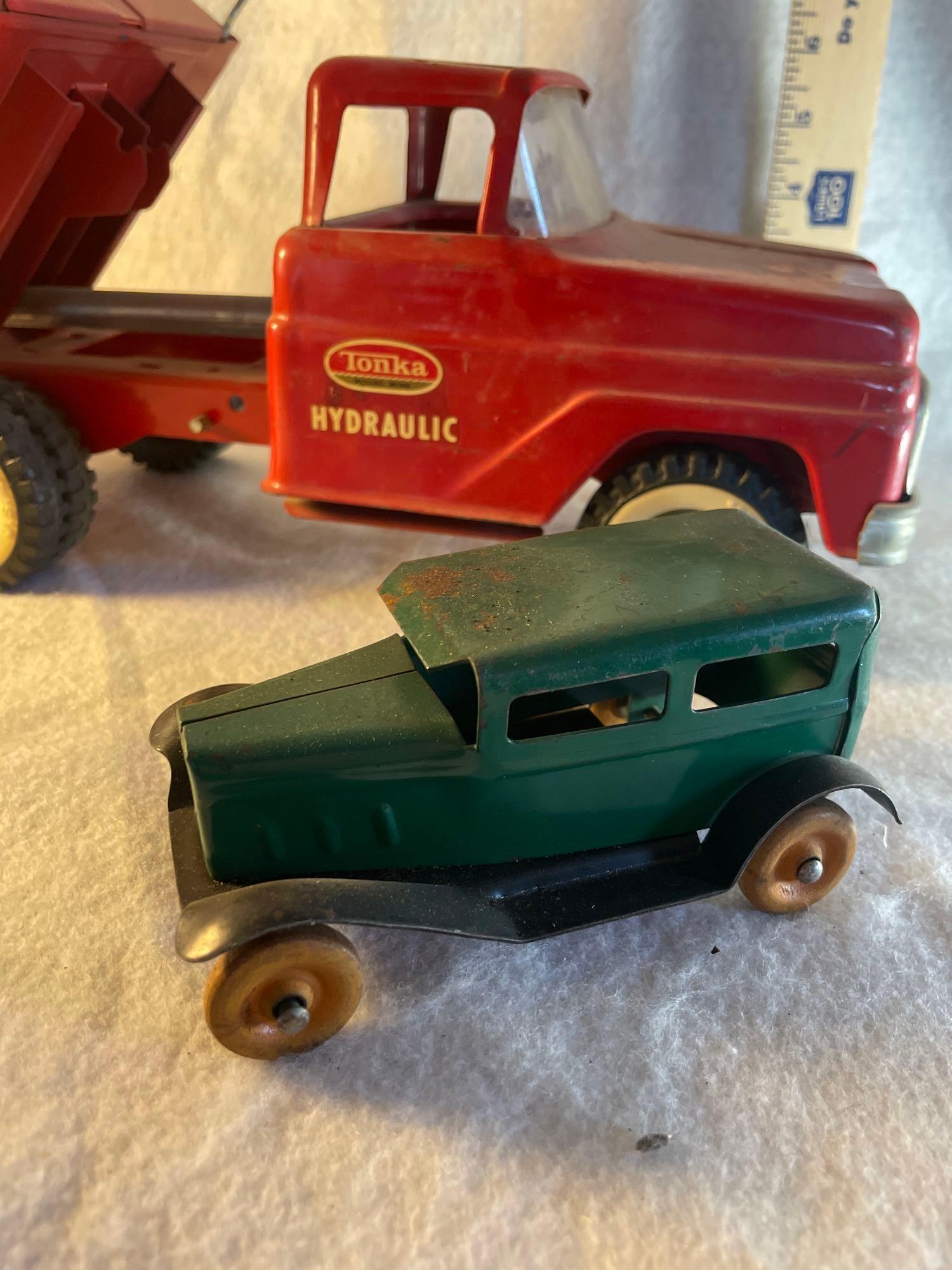 Vtg Tonka Hydraulic Dump Truck