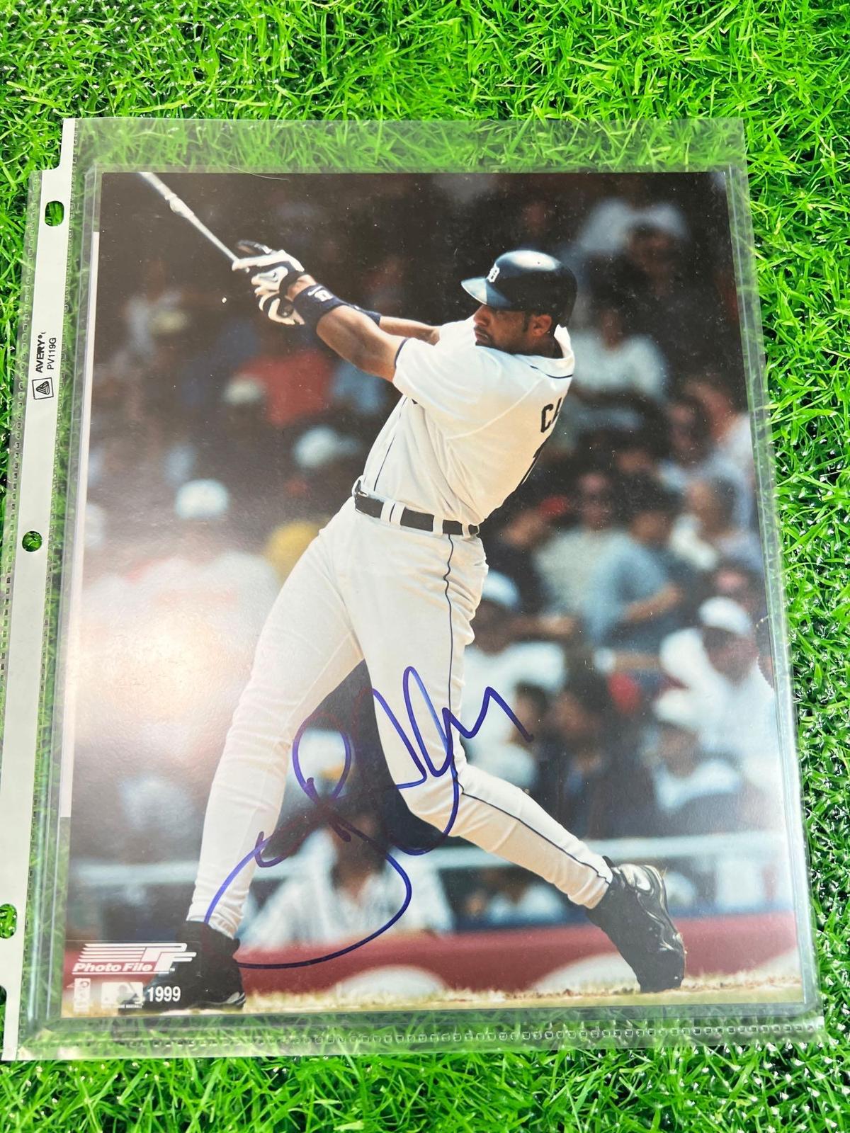 Signed Detroit Tigers authentic Tony Clark photo