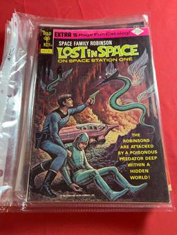 Space Family Robinson Lost In Space (10)