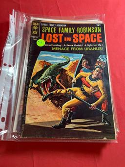 Space Family Robinson Lost In Space (10)