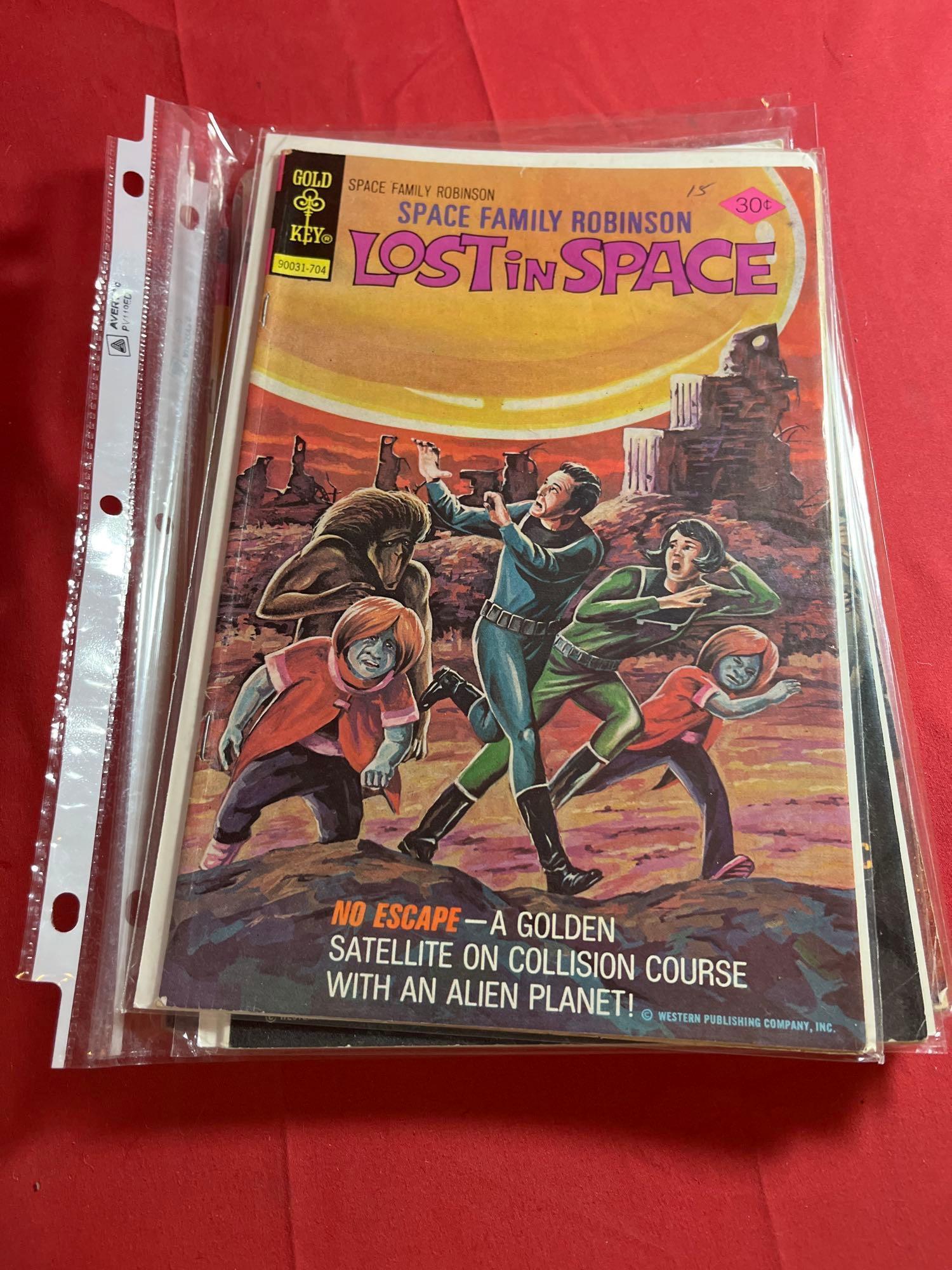 Space Family Robinson Lost In Space (10)