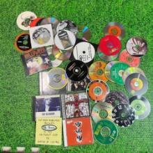 lot of CDs all untested most loose