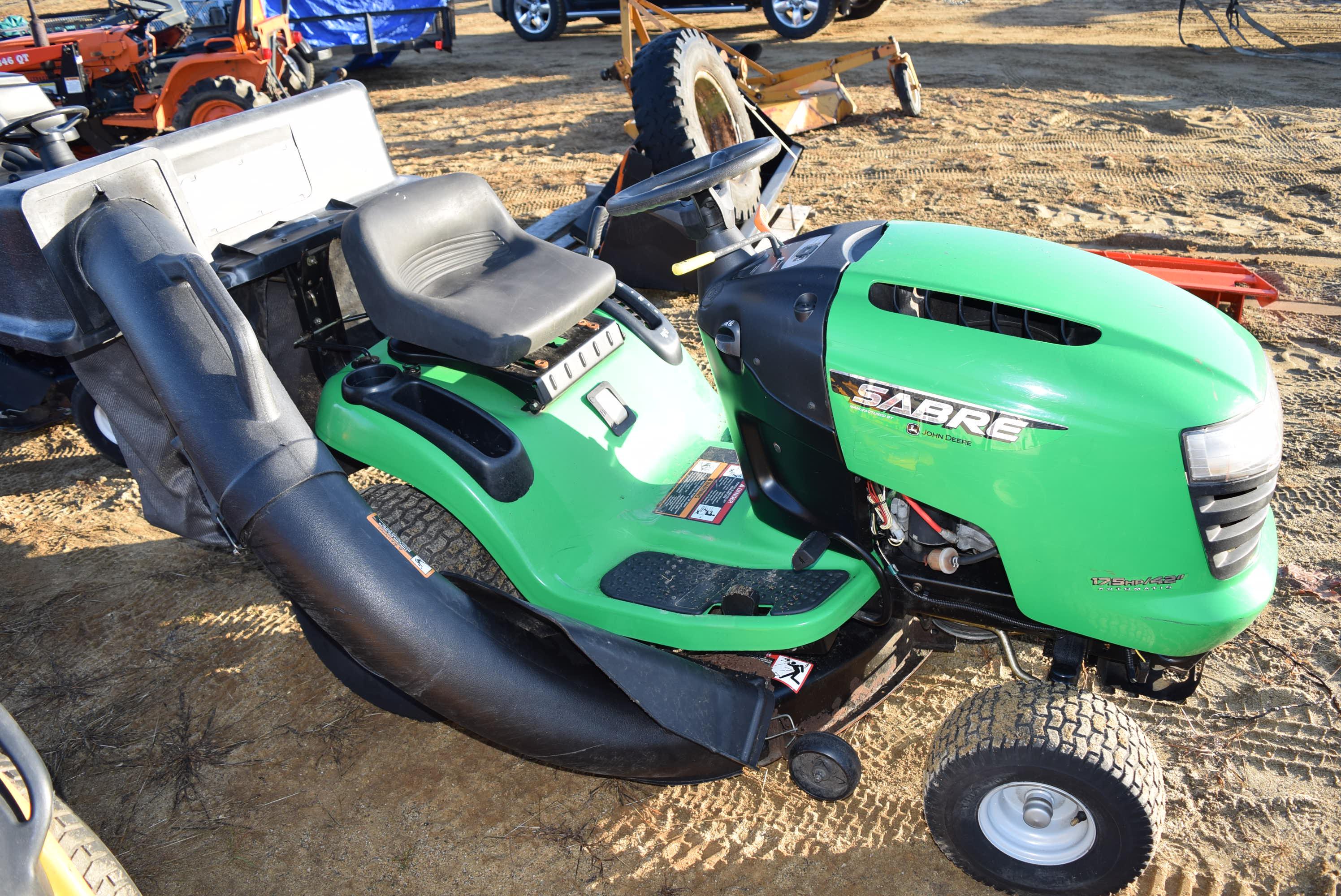 Sabre Riding Mower With Bag System