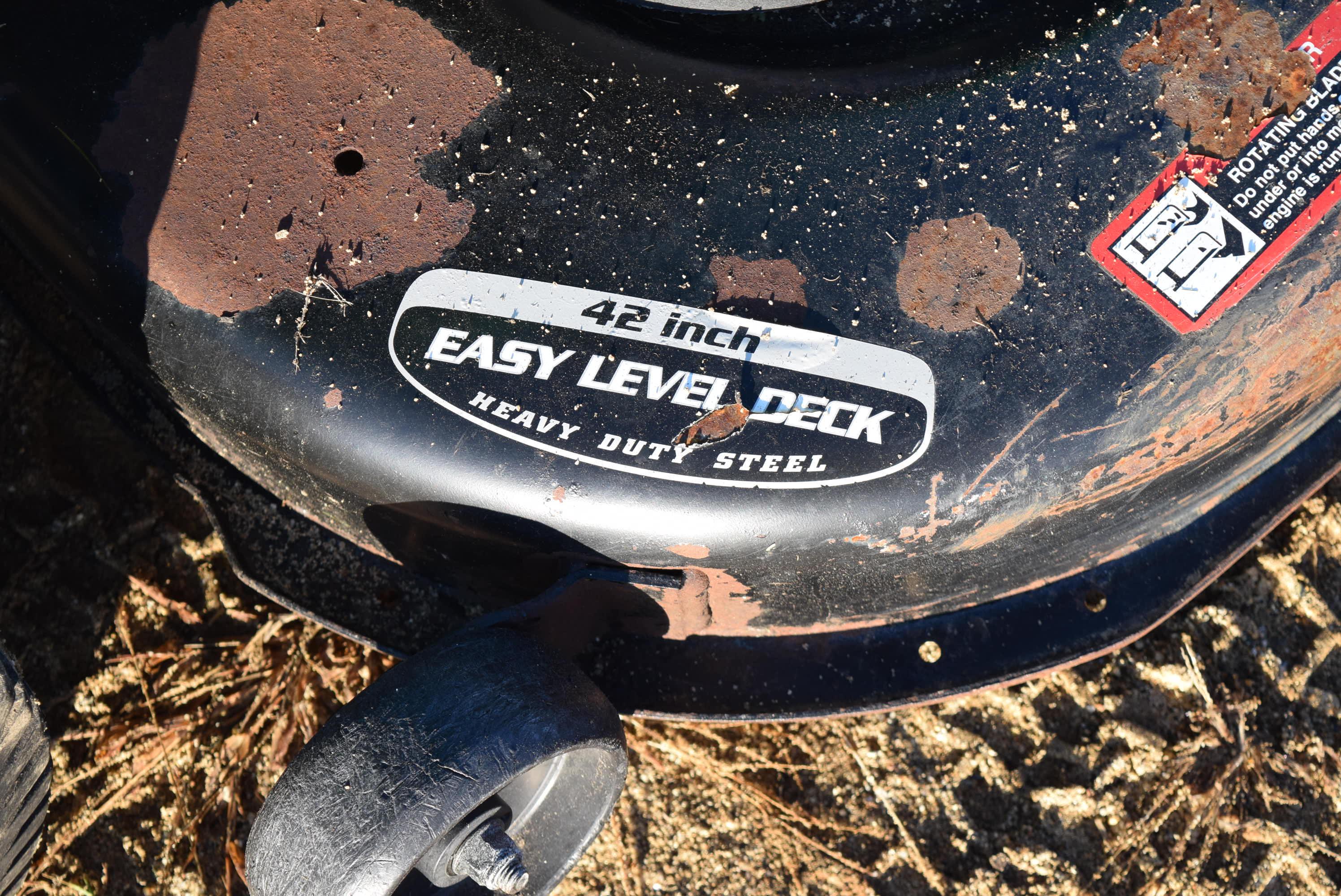 Sabre Riding Mower With Bag System