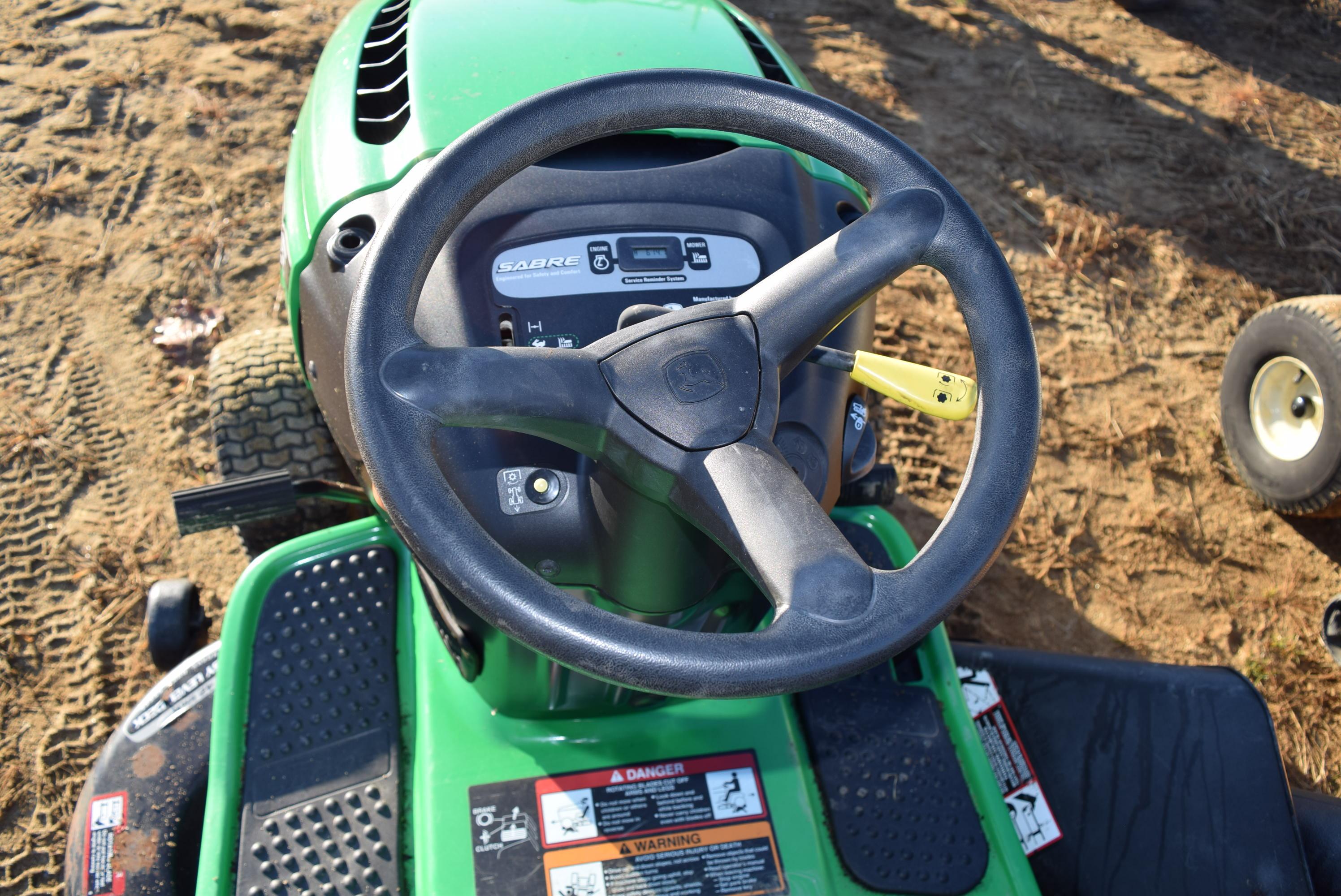 Sabre Riding Mower With Bag System