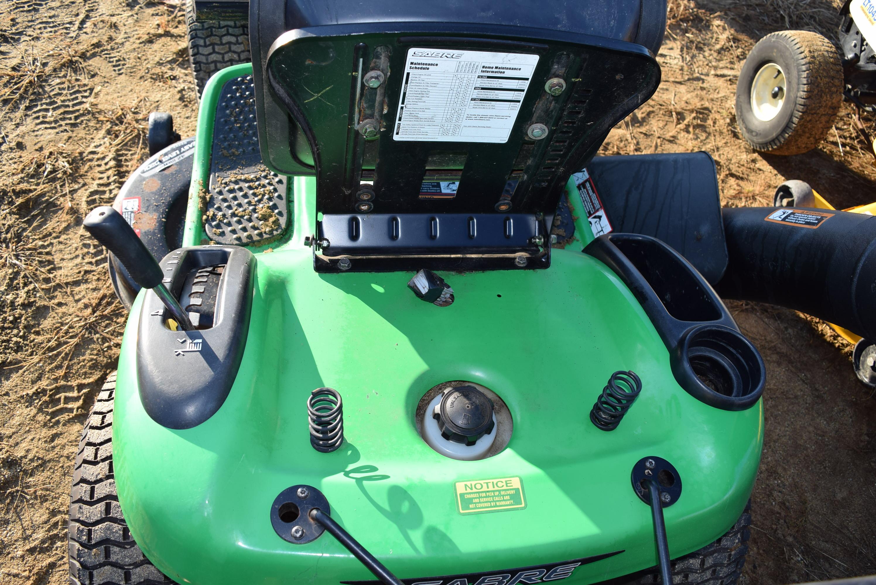 Sabre Riding Mower With Bag System