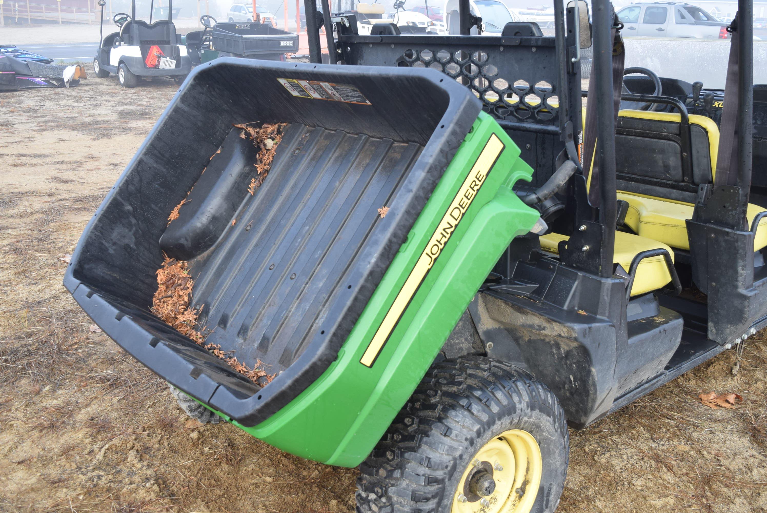 John Deere Gator 4X4 4-Person