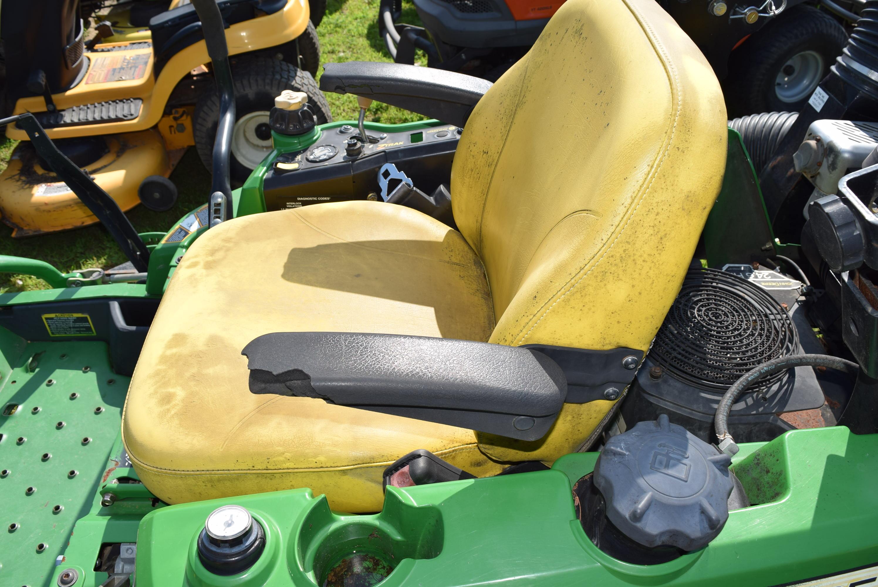 John Deere ZTRAK PRO Z925A Zero Turn