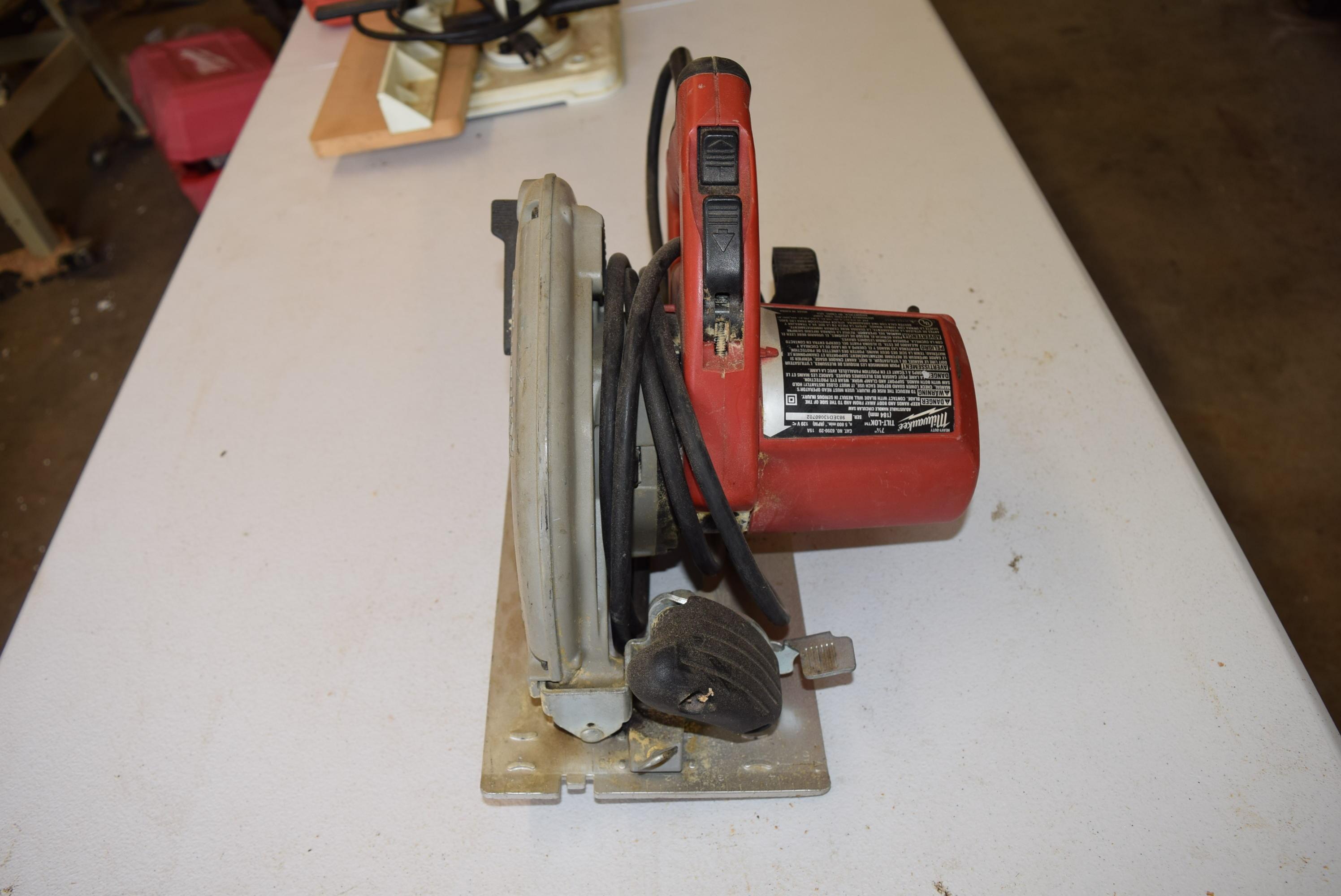 Milwaukee 7 1/4 Inch Tilt-Lok Adjustable Handle Circular Saw