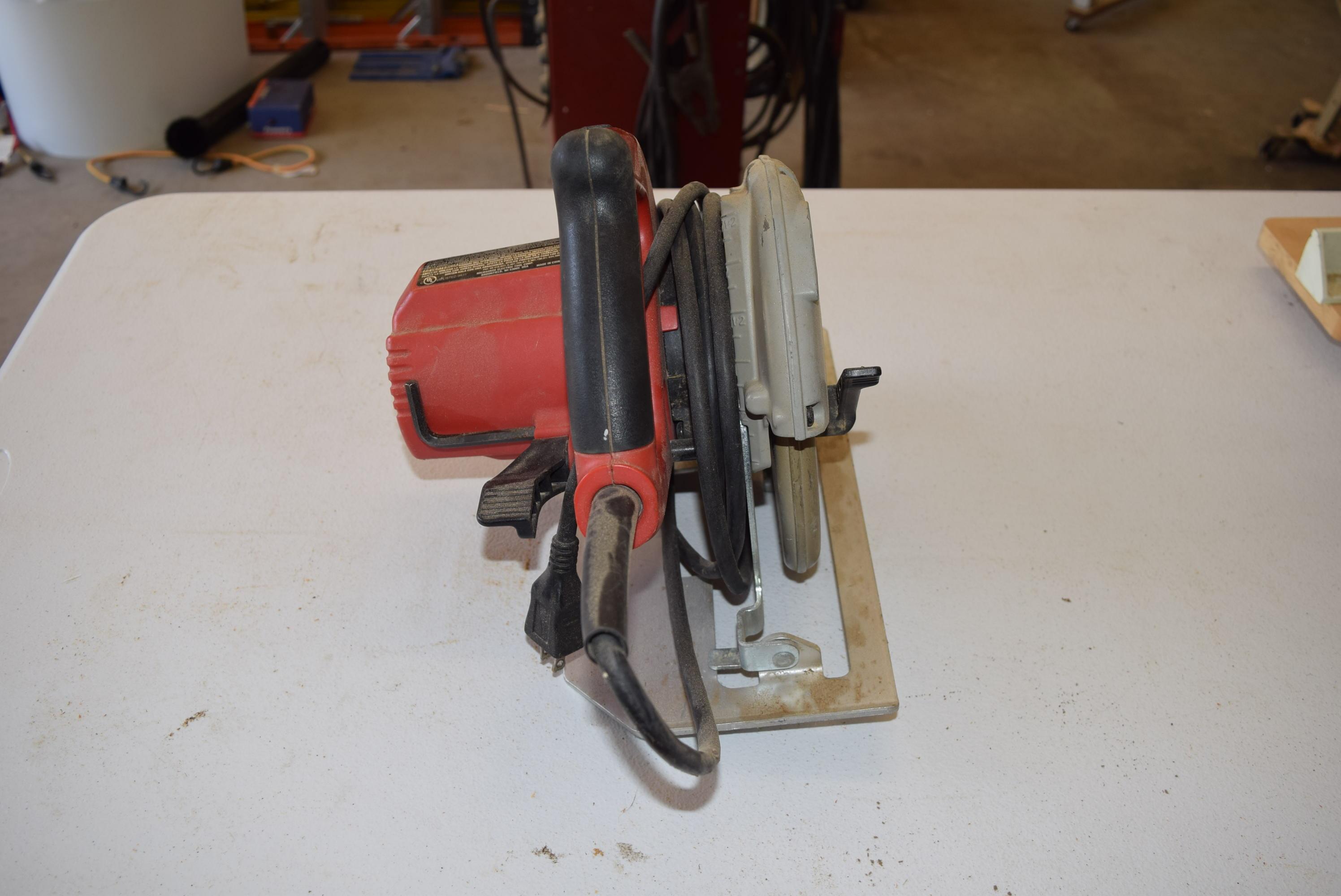 Milwaukee 7 1/4 Inch Tilt-Lok Adjustable Handle Circular Saw