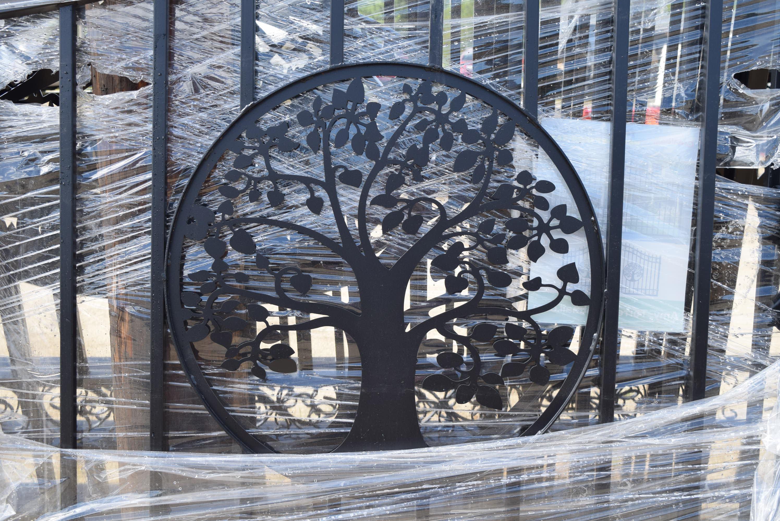 Wrought Iron 14ft Bi Parting Gate with Tree Design