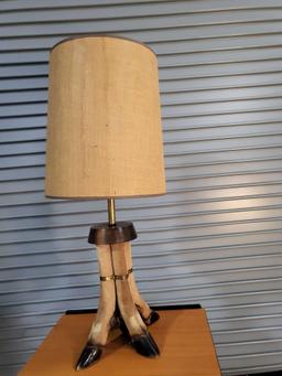KUDU FEET LAMP