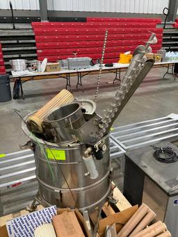 FLOUR GRINDER