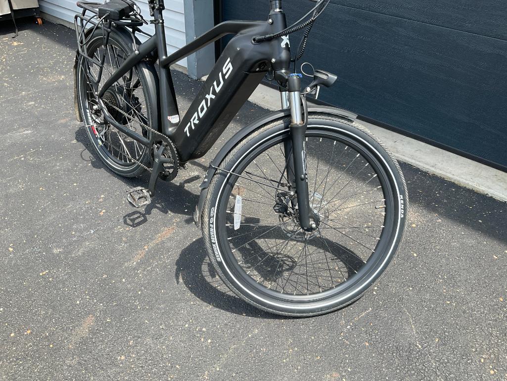 TROXUS E-BIKE 3740 MI GREAT CONDITION