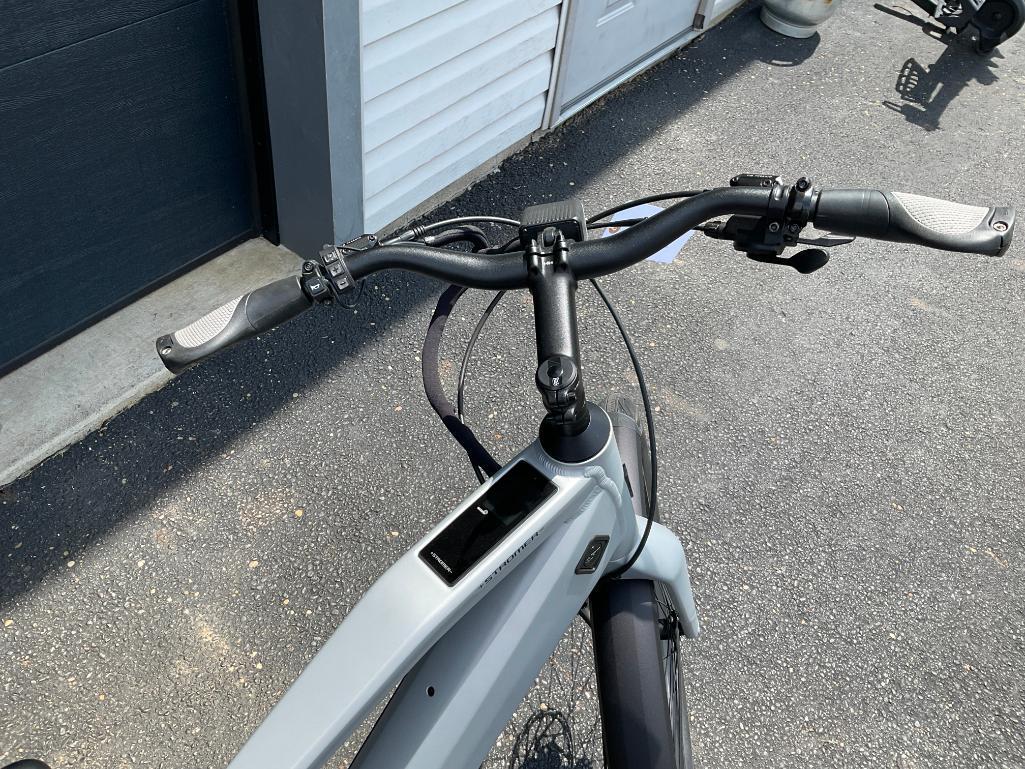 NEW ST1 STROMER L LT GRAY