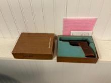 STERLING ARMS MO. 400, 380D/A CAL HANDGUN NIB