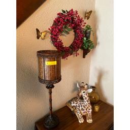 Decorations & Table Lamp