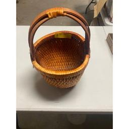 Wicker basket