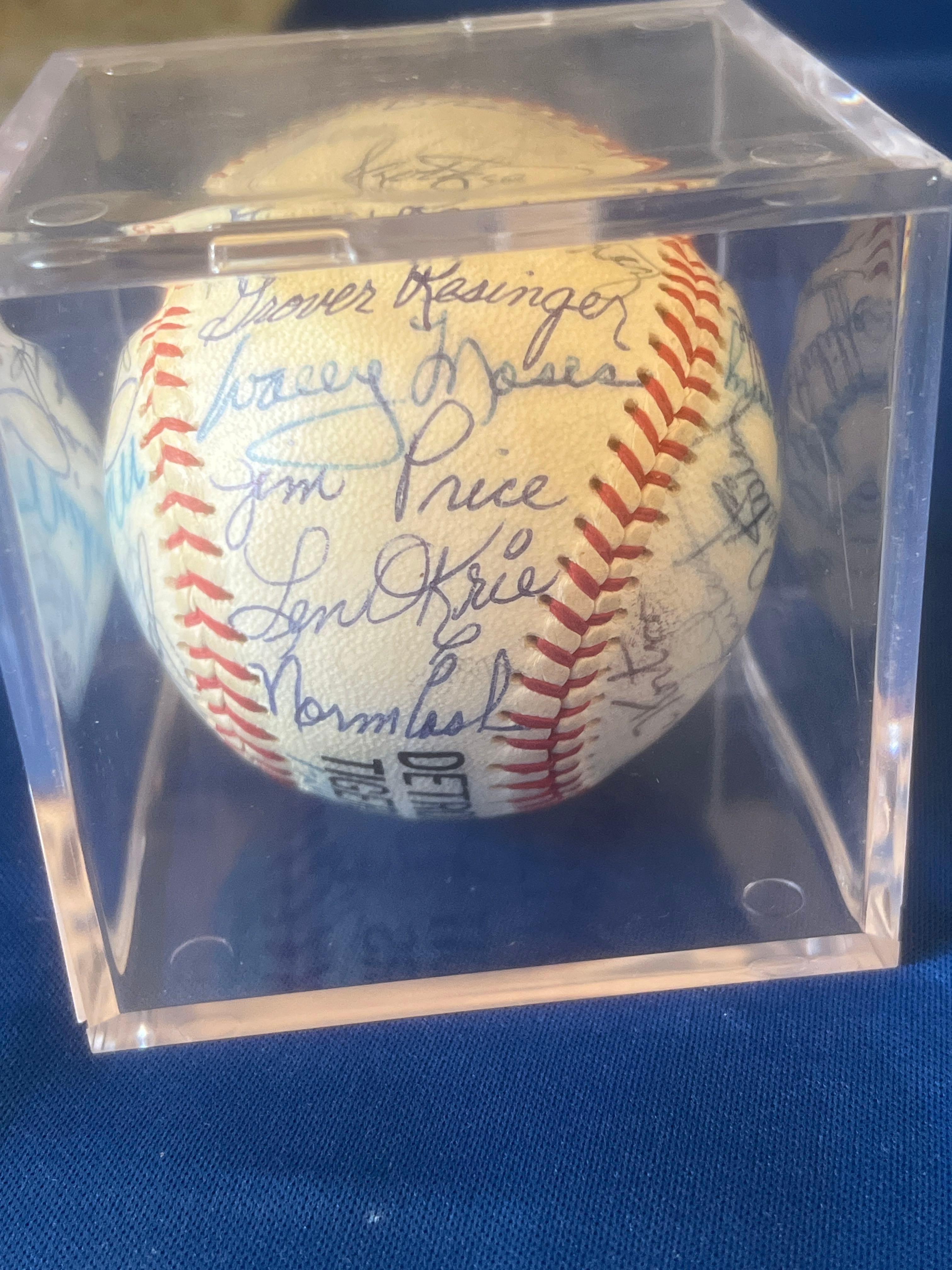 Detroit Tigers 1-26-71 Autographed Baseball