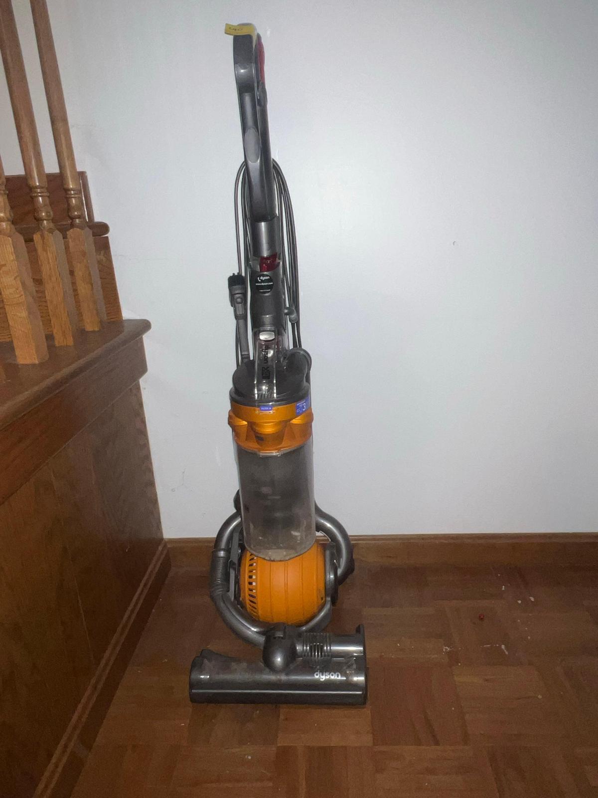 Dyson DC 25 Vacuum