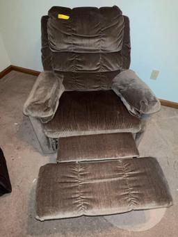 Brown Cushioned Recliner