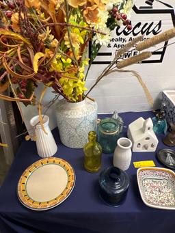 Vases, flower pots, Wood Clock, Pottery Plate
