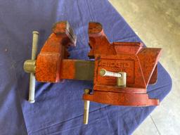 Rigid Bench Vise