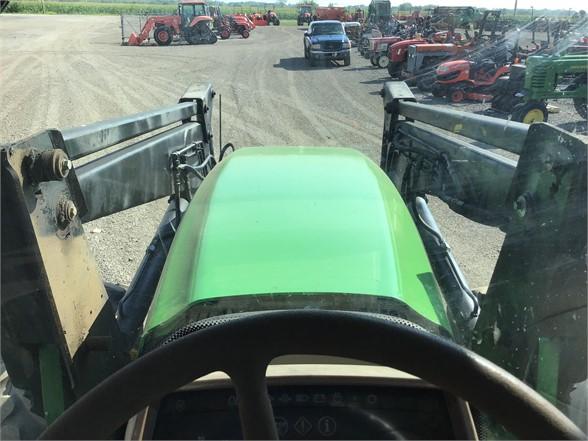 2006 JOHN DEERE 7220 28224