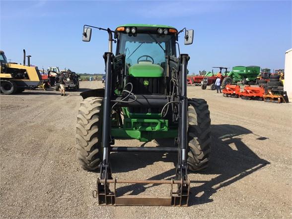 2006 JOHN DEERE 7220 28224