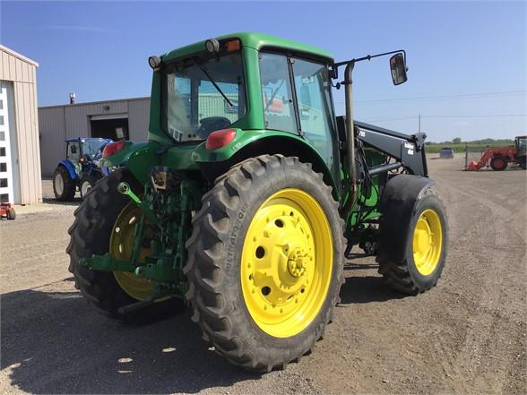 2006 JOHN DEERE 7220 28224