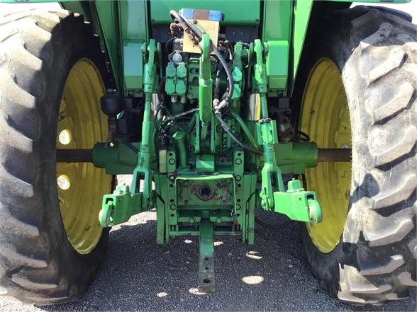 2006 JOHN DEERE 7220 28224