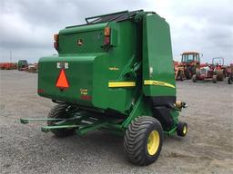 2010 JOHN DEERE 854 28601