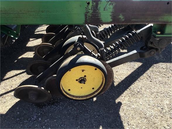 JOHN DEERE 750 28893