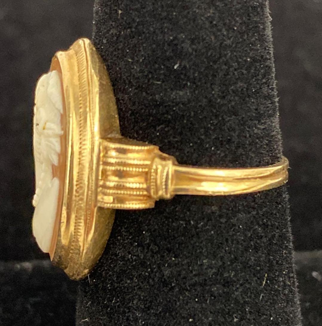 14k Yellow Gold Vintage Cameo Ring