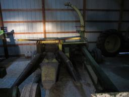 JD 3960 silage chopper