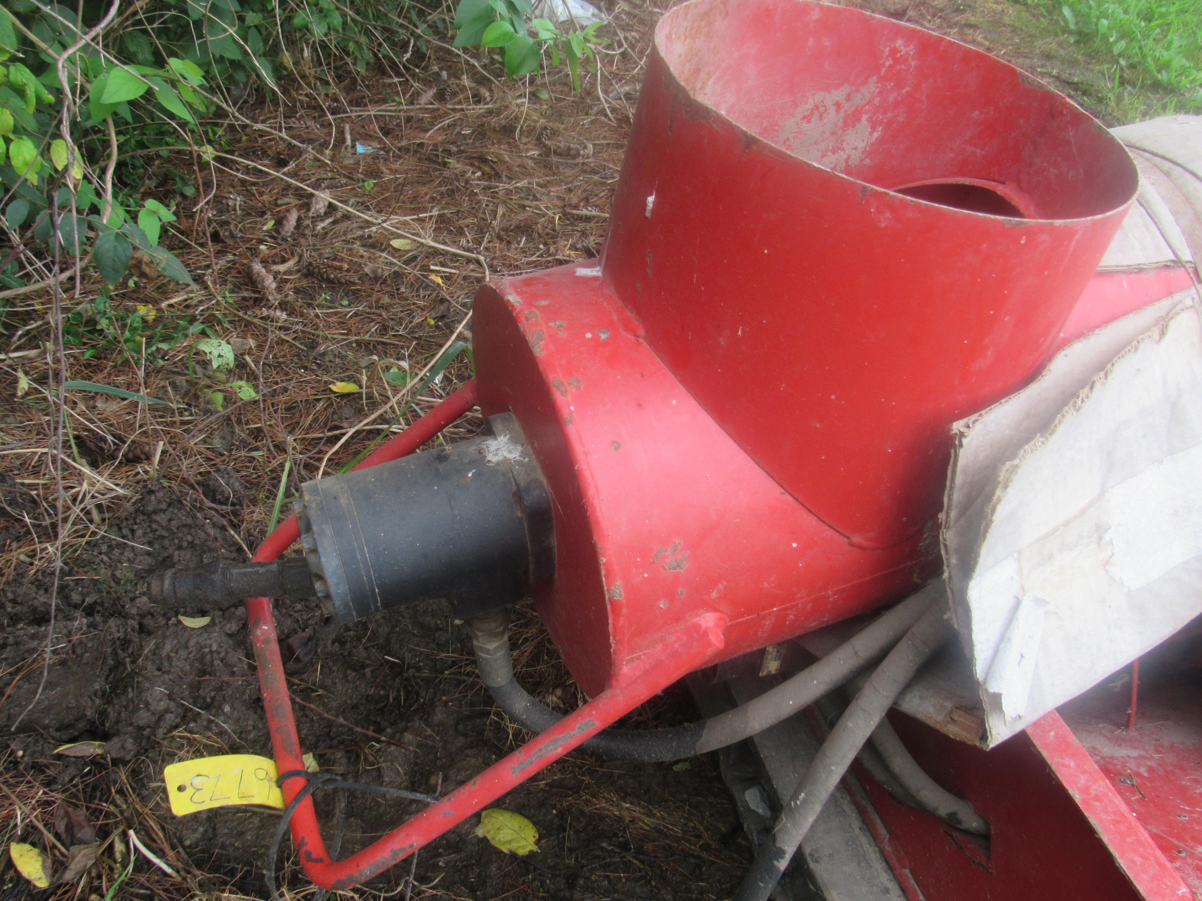 Wheat heart transfer auger 8" hyd drive (like new)