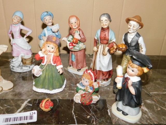 1 Lot of 14 Figurines