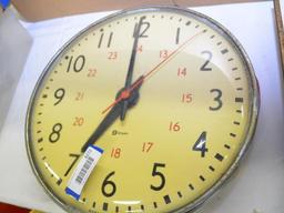VINTAGE SIMPLEX CLOCK