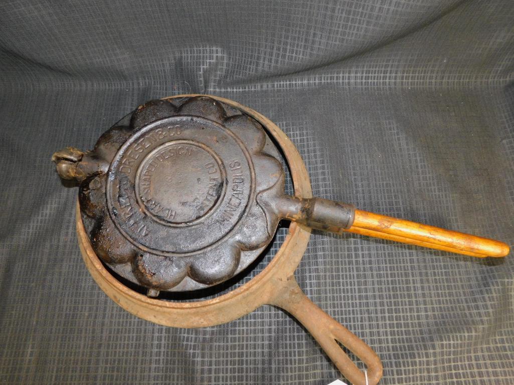 ALFRED ANDERSON & CO. CAST IRON HEART SHAPED WAFFLE IRON