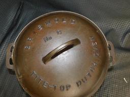 GRISWOLD CAST IRON TITE-TOP DUTCH OVEN NO. 8 WITH TRIVET NO. 8, #206 WITH GRISWOLD CAST IRON TOP NO.