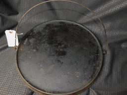 ERIE CAST IRON FLAT GRIDDLE NO. 16