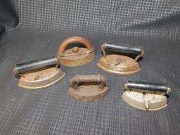 5 MINIATURE SAMPLE SADD IRON