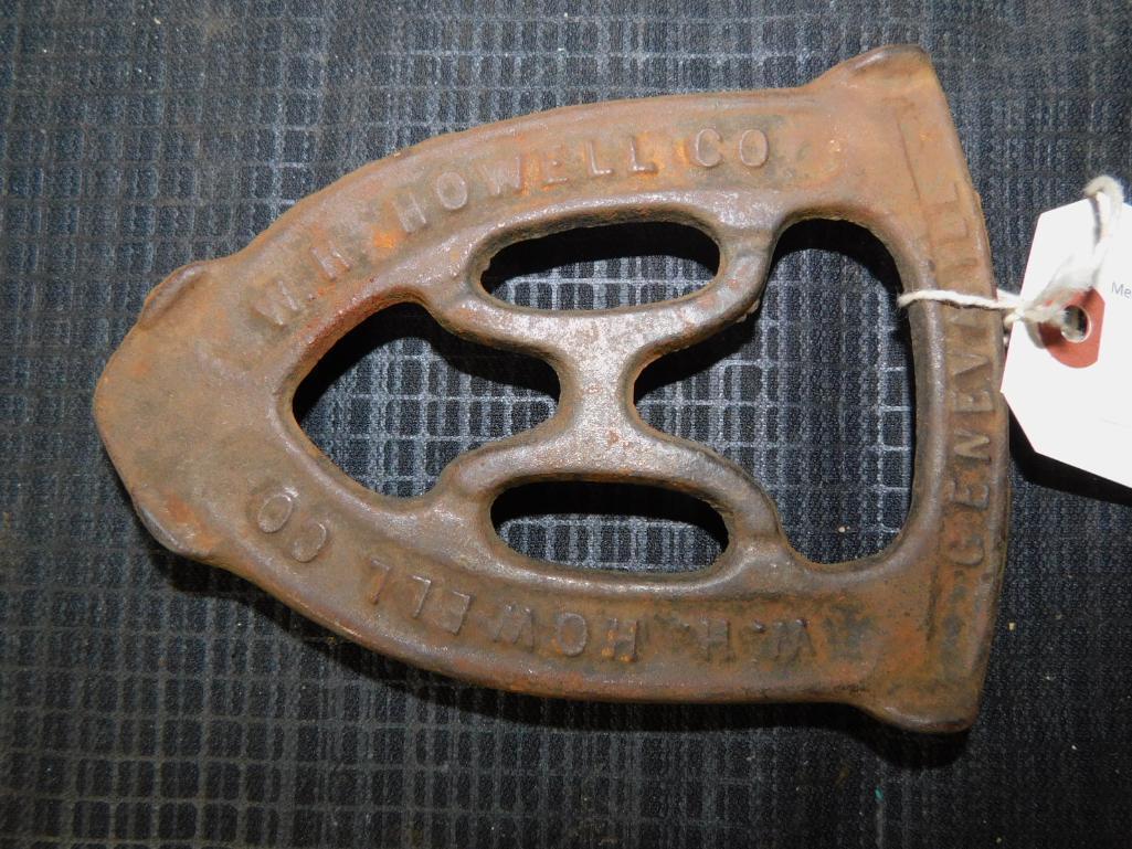 W.H. HOWELL CO., CAST IRON TRIVET