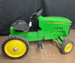 ERTL John Deere 8310 Pedal Tractor