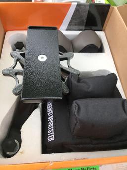 NEW in Box, BLACKHAWK SPORTSTER TITAN III TRI-STANCE REST.