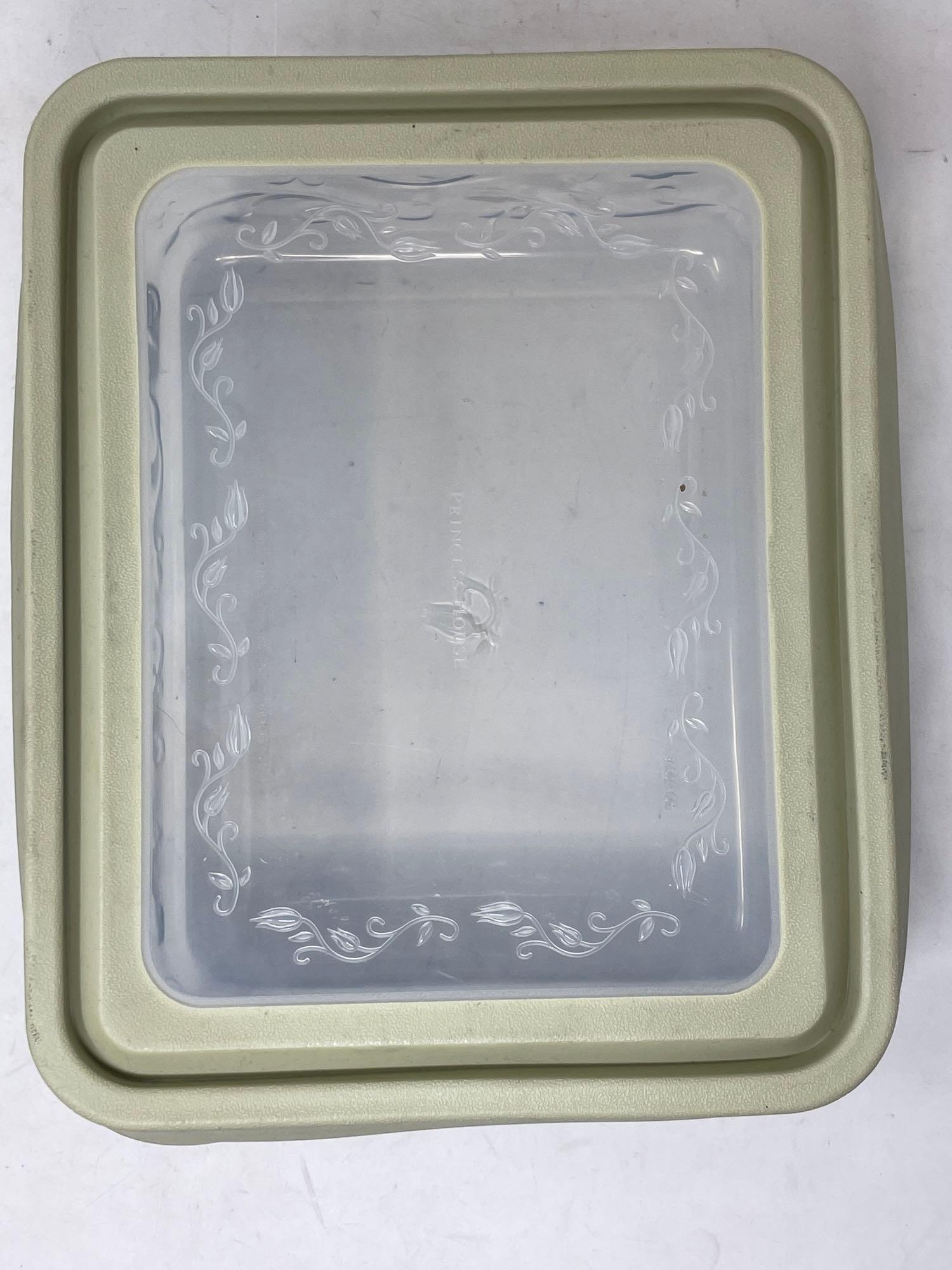 Baking Pan, Pyrex Pie Plate, Corning Casserole, Infusion Water Bottle, 1 Gallon Beverage Container