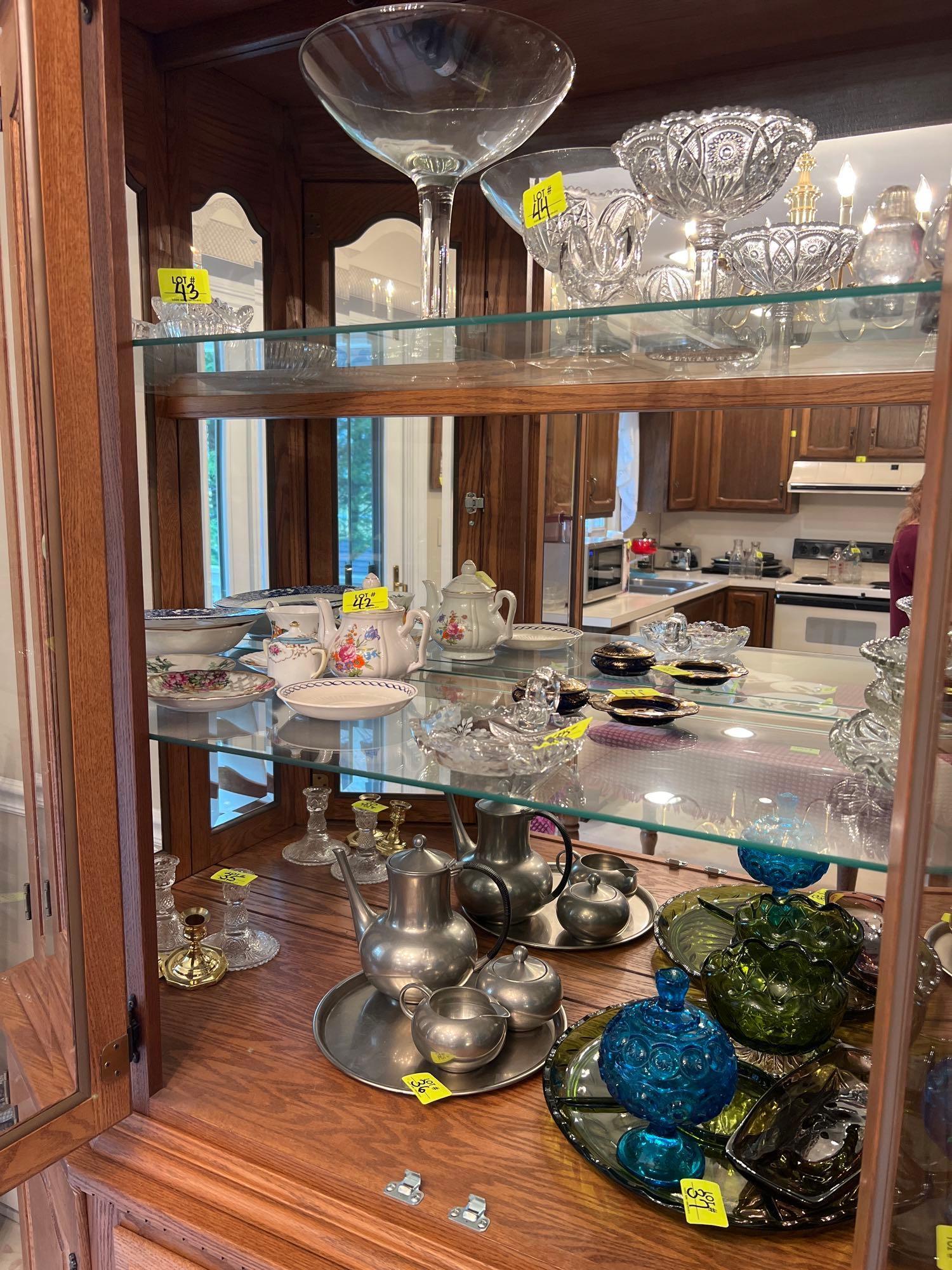 Oak China Cabinet with Glass Front & 3 Shelves, Lighted