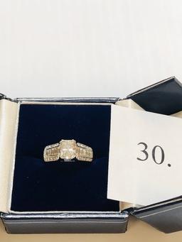18KT WHITE GOLD 1.37CT CENTER DIAMOND RING WITH 1.00CTW DIAMOND SETTING