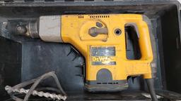 DEWALT ROTARY HAMMER DRILL IN CASE